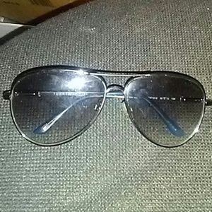 Tommy hilfiger aviation sunglasses